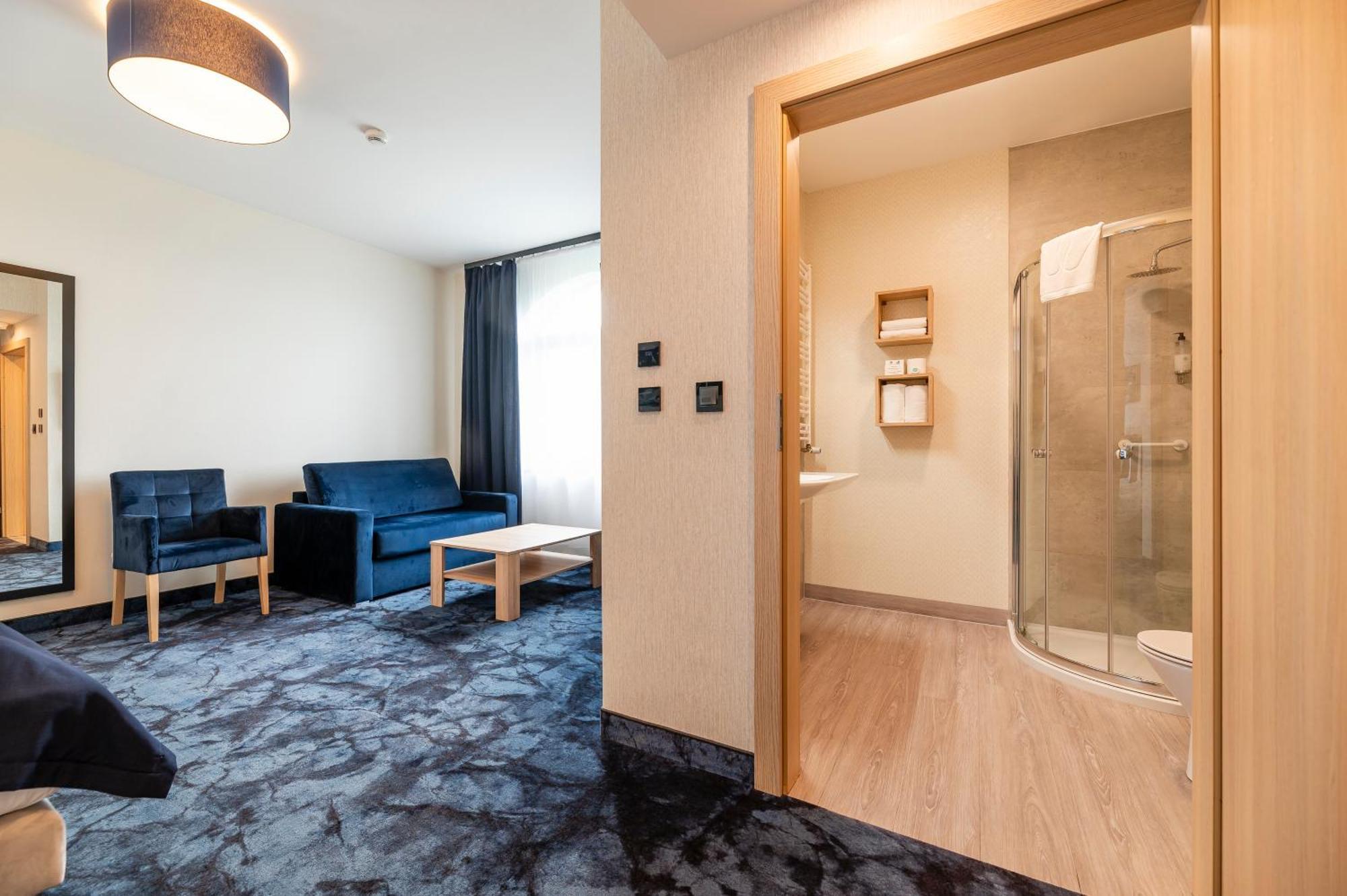 Ignasiak Hotel Вжешня Екстер'єр фото
