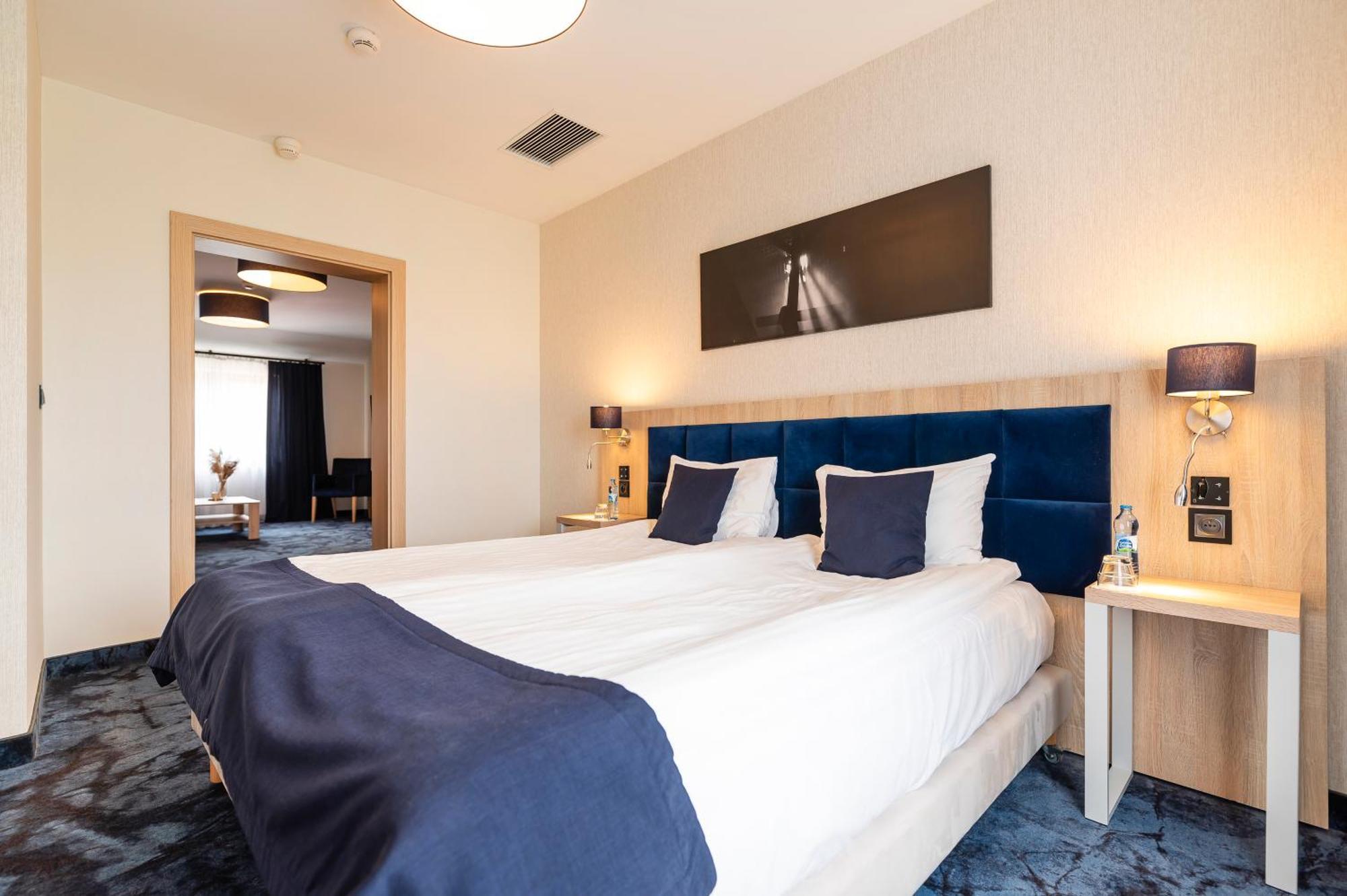 Ignasiak Hotel Вжешня Екстер'єр фото