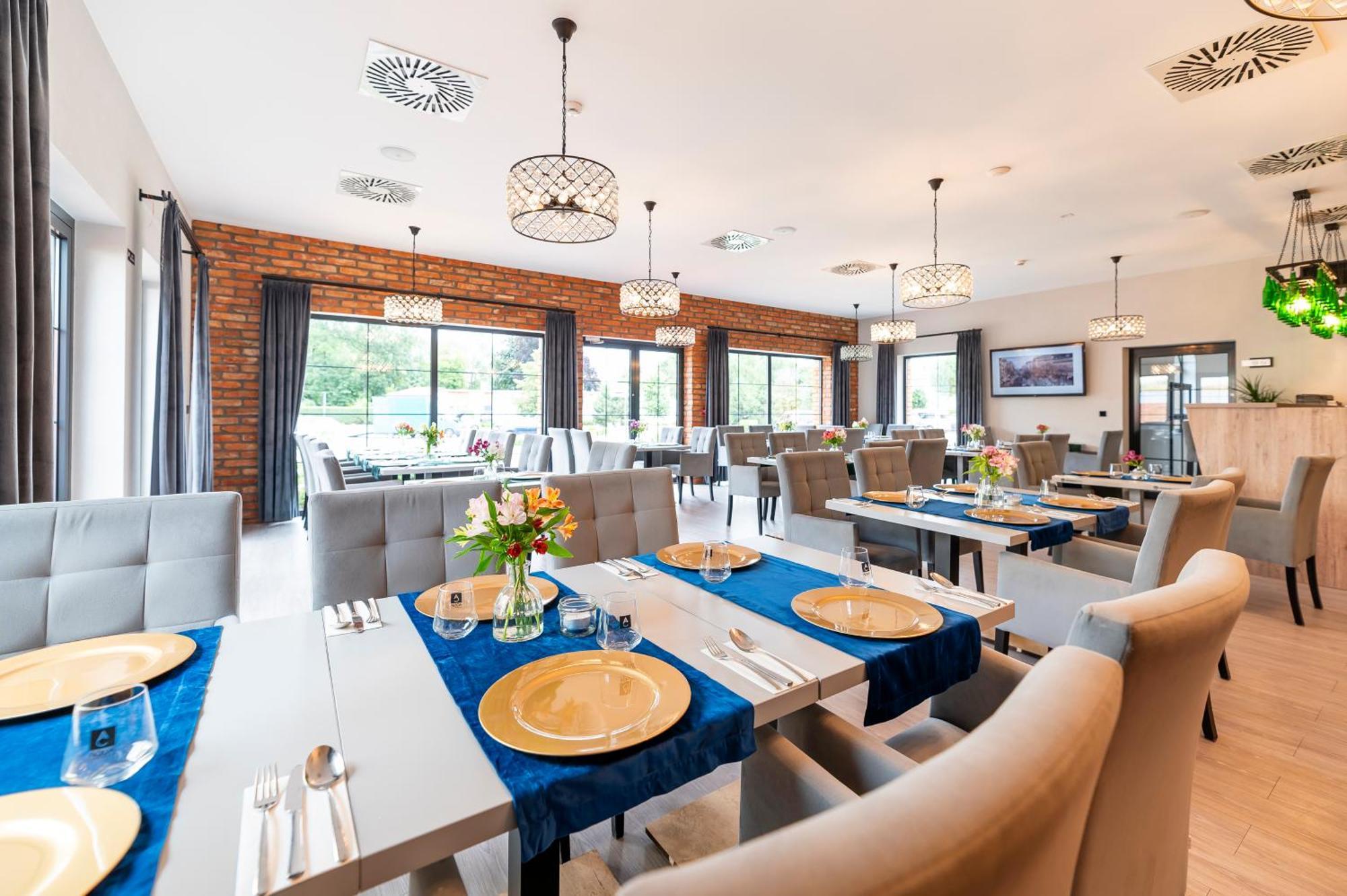 Ignasiak Hotel Вжешня Екстер'єр фото