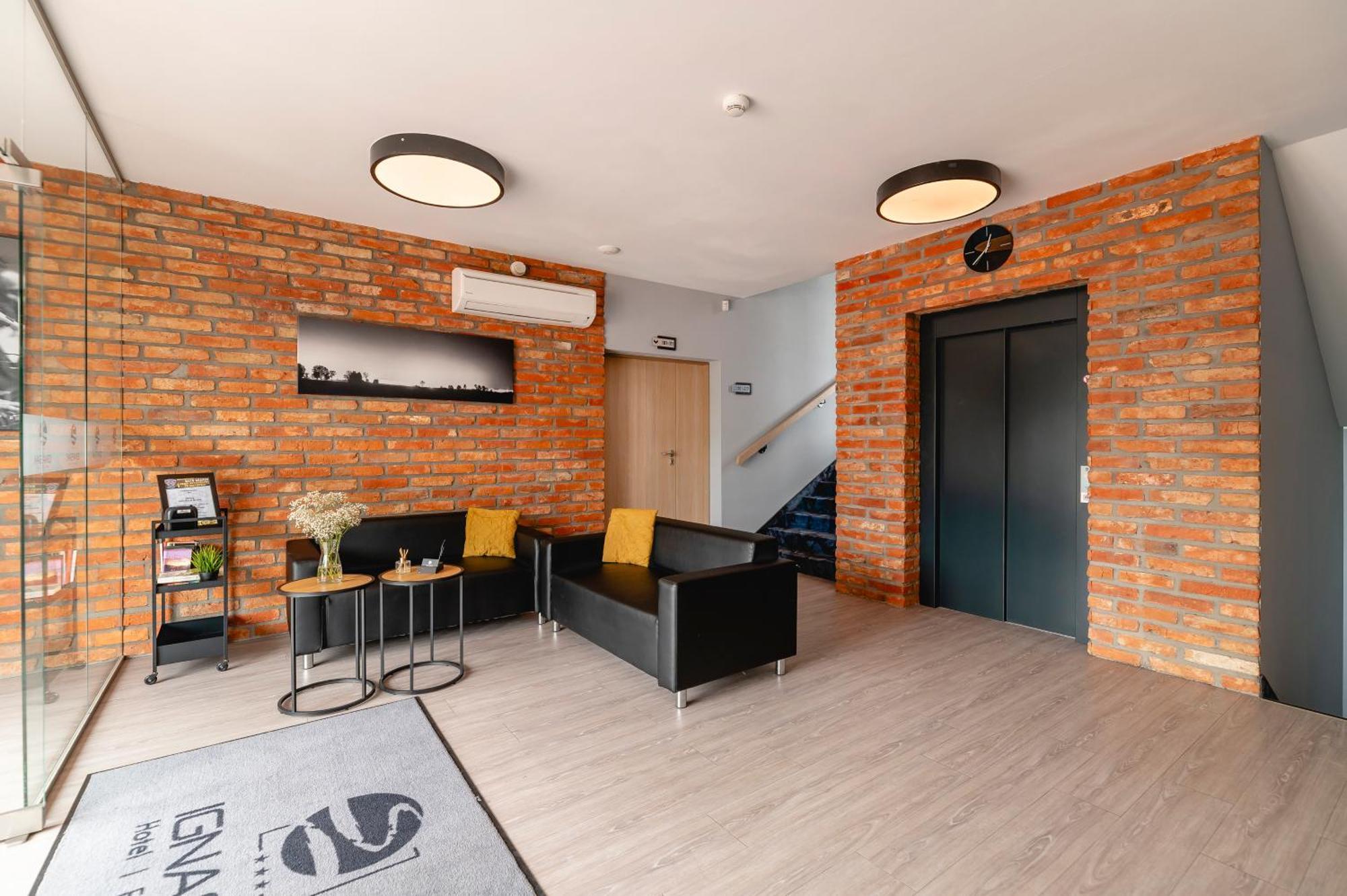 Ignasiak Hotel Вжешня Екстер'єр фото