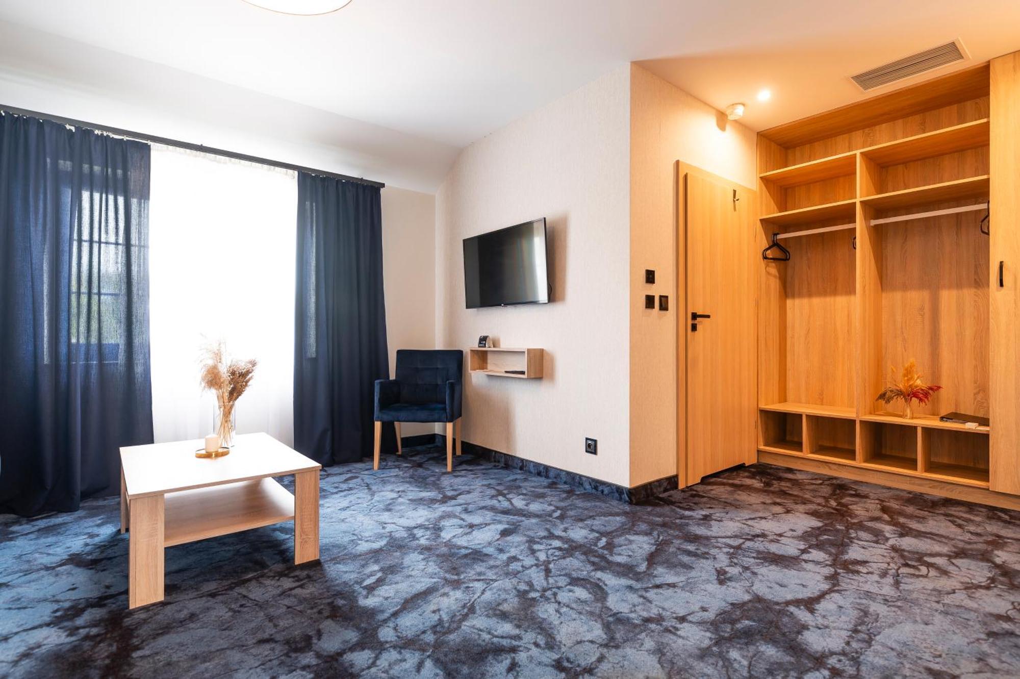Ignasiak Hotel Вжешня Екстер'єр фото