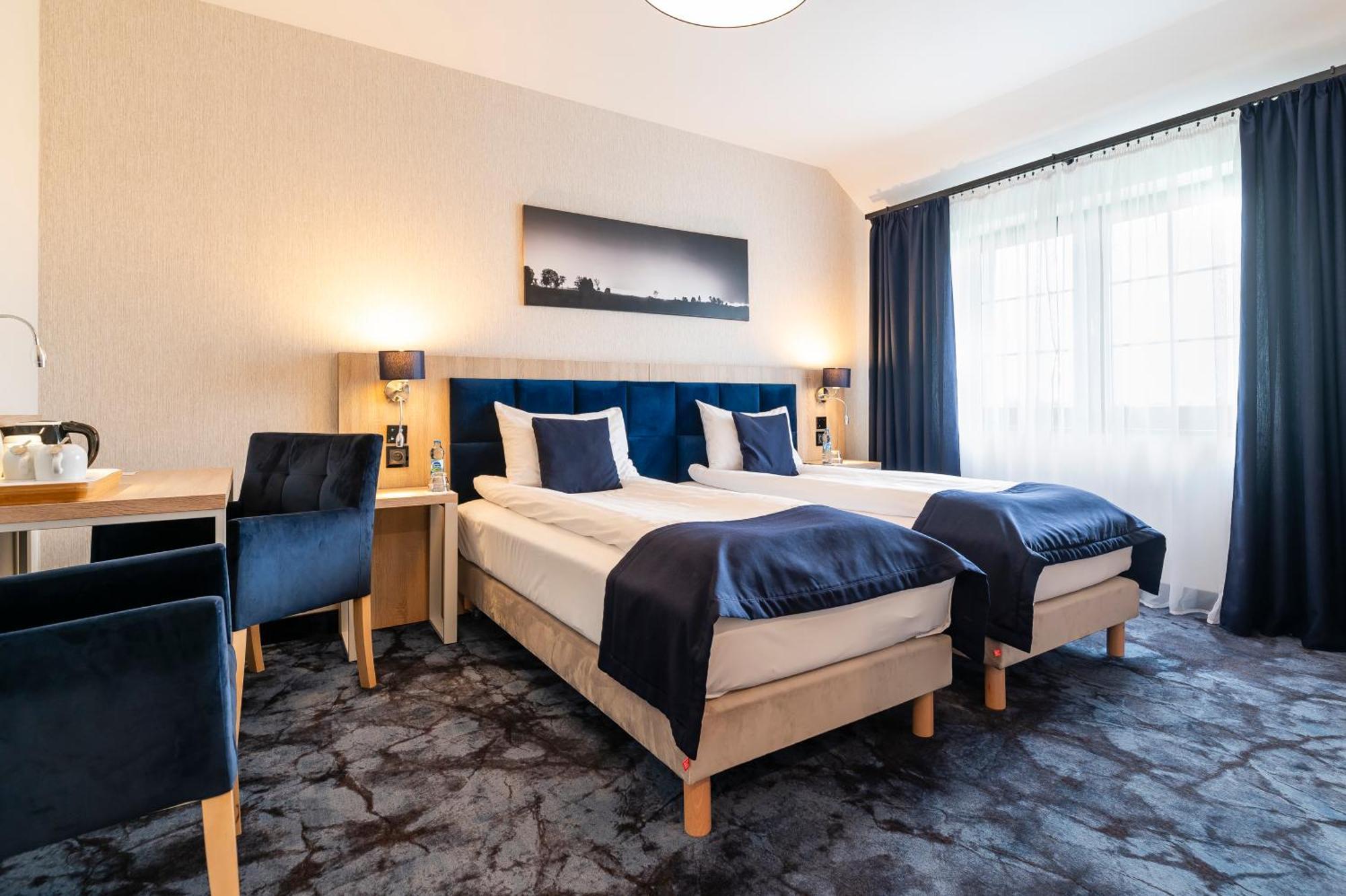 Ignasiak Hotel Вжешня Екстер'єр фото